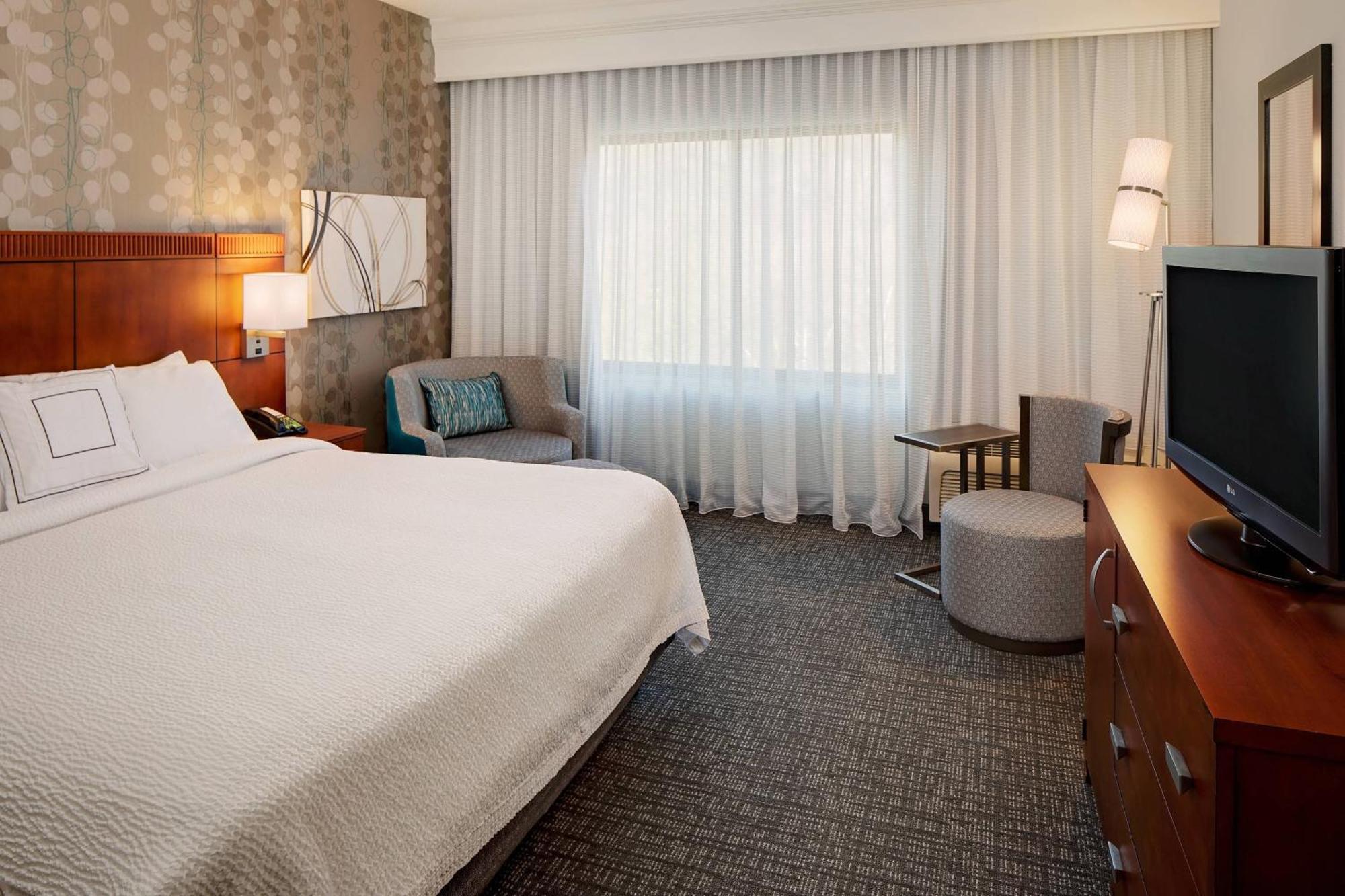 Courtyard By Marriott Pittsburgh West Homestead Waterfront Bagian luar foto